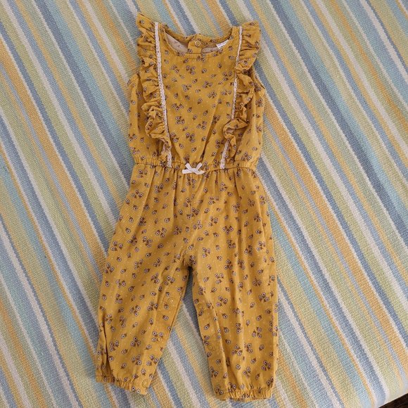 Super Cute Carter's floral romper 9m - Picture 1 of 5
